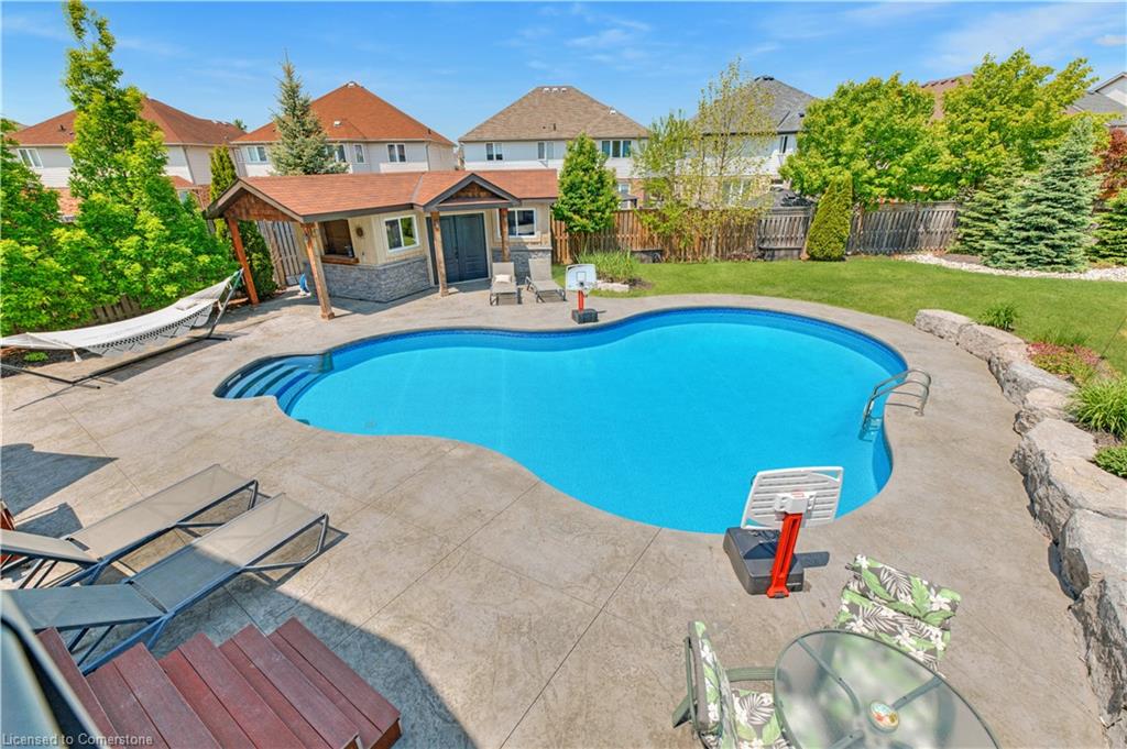 533 Terrington Crescent Property Photo 6