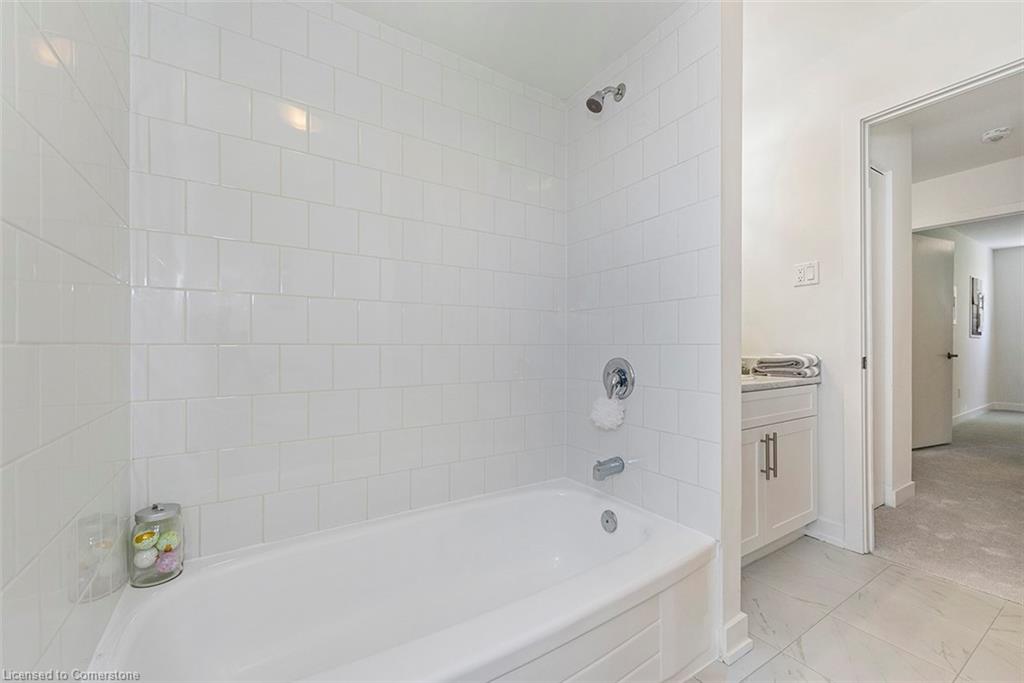 18-1444 Upper Ottawa Street Property Photo 16