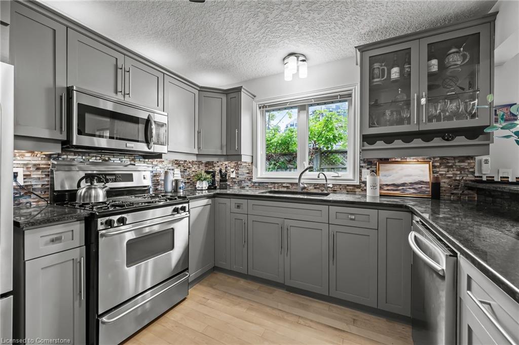 12 Euclid Avenue Property Photo 12