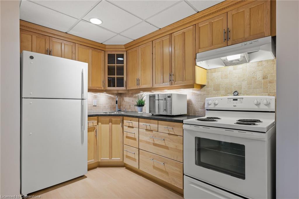 12 Euclid Avenue Property Photo 31