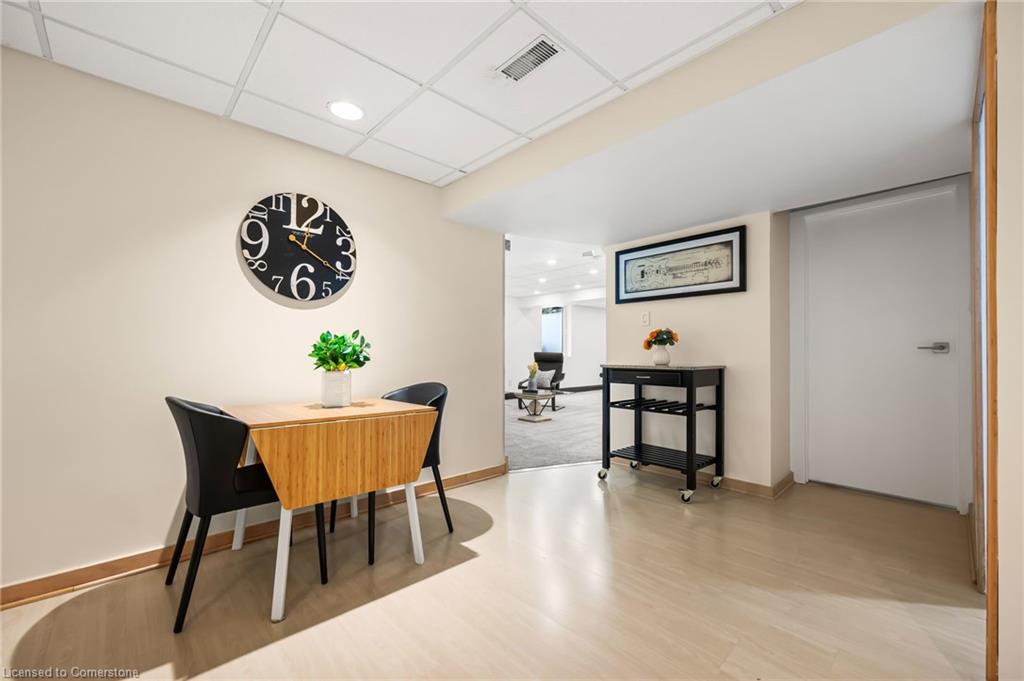 12 Euclid Avenue Property Photo 32