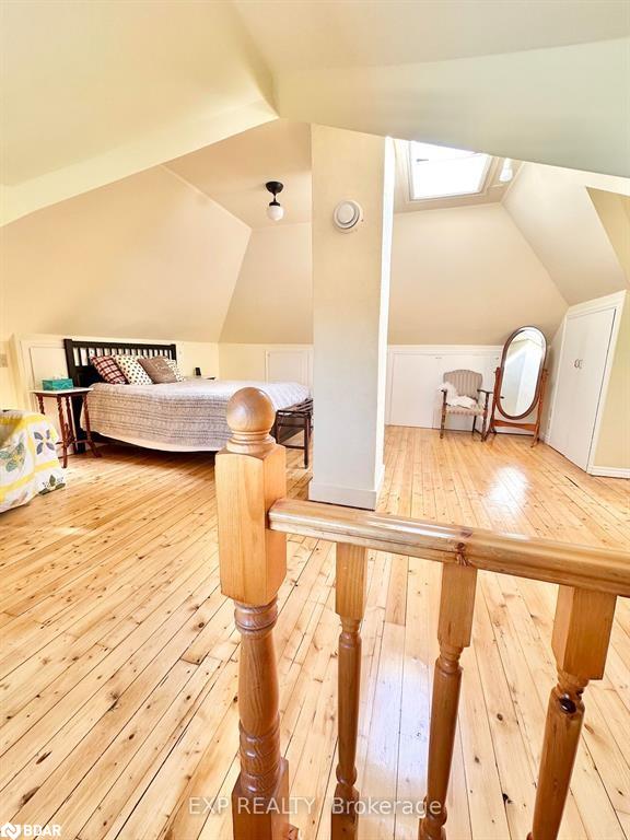 12 Elizabeth Street W Property Photo 20
