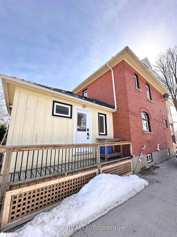 12 Elizabeth Street W Property Photo 21