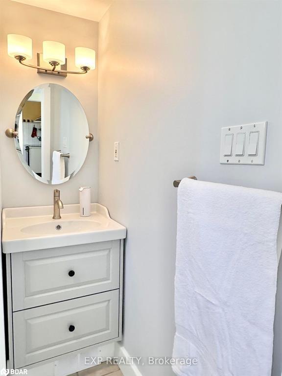 12 Elizabeth Street W Property Photo 28