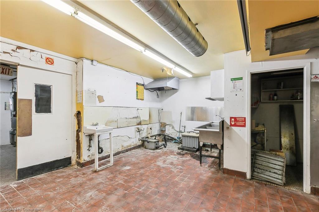 1c-150 Hughson Street S Property Photo 33