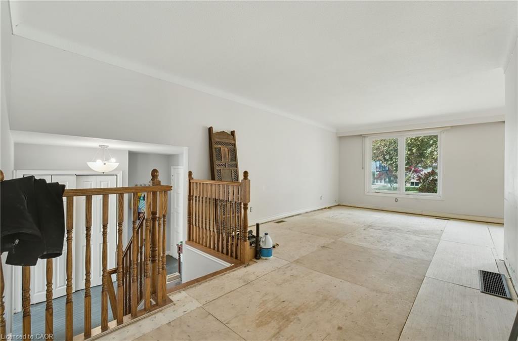 591 Bridle Wood Property Photo 8