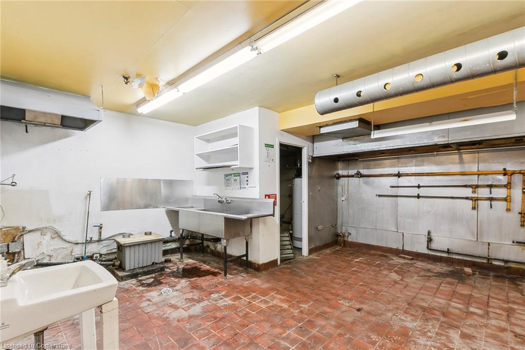 1c-150 Hughson Street S Property Photo 30