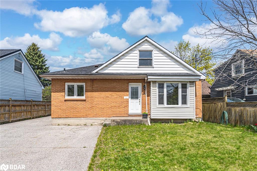 98 Donald Street Property Photo 1