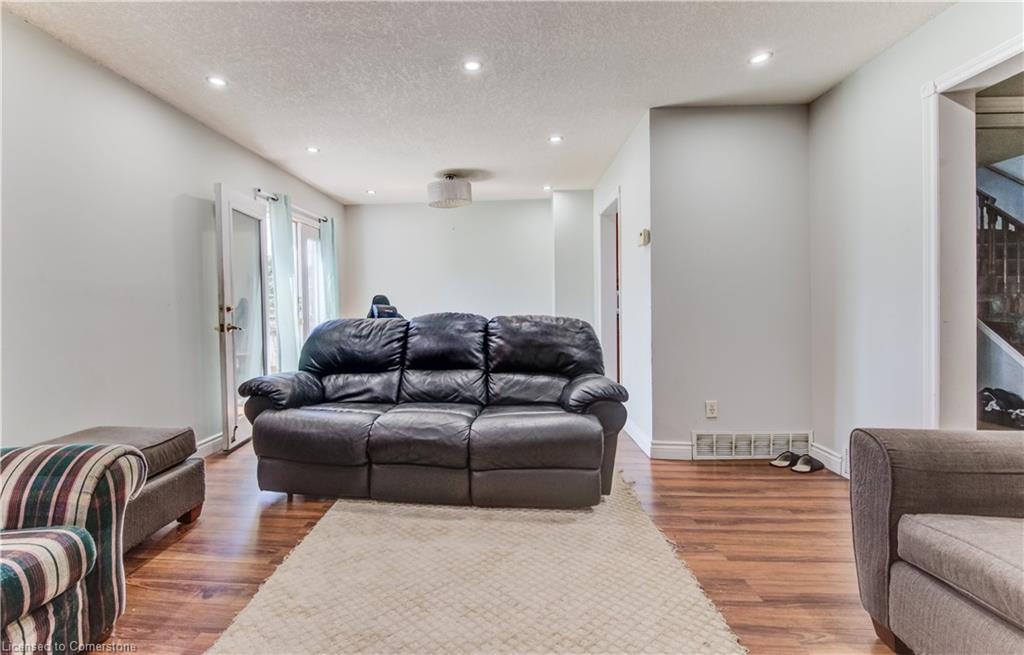 27 Tassie Lane Property Photo 8