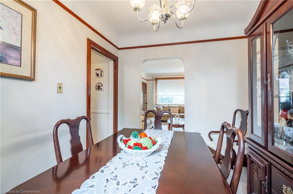 204 Emerald Street N Property Photo 13