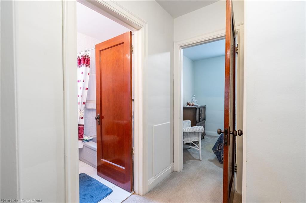 204 Emerald Street N Property Photo 25