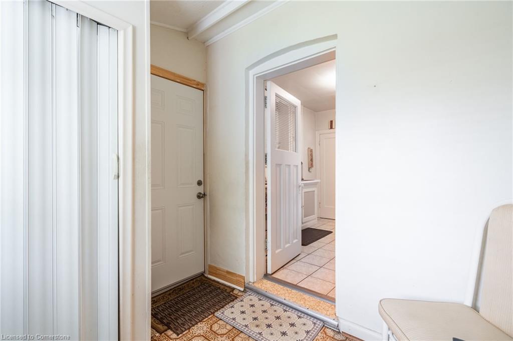 204 Emerald Street N Property Photo 34