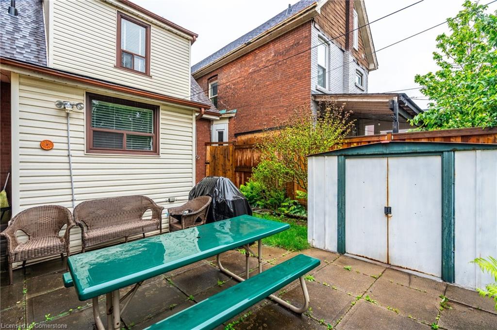 204 Emerald Street N Property Photo 38