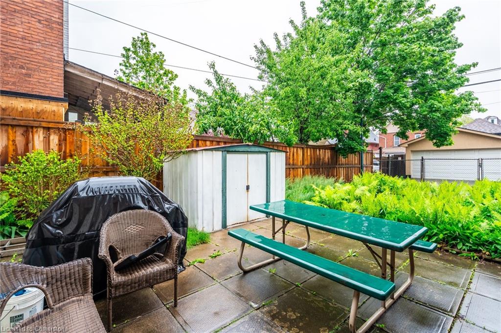 204 Emerald Street N Property Photo 39