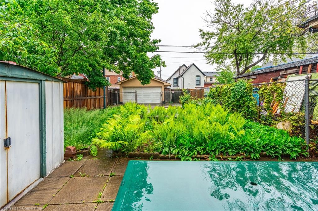 204 Emerald Street N Property Photo 40
