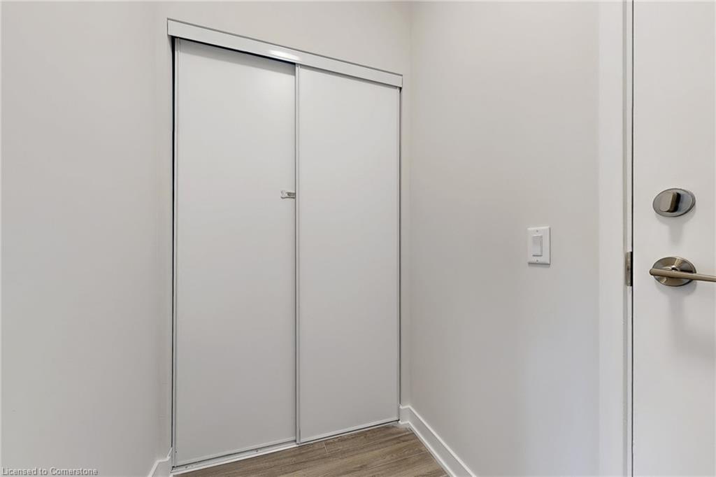 108-681 Yonge Street Property Photo 7