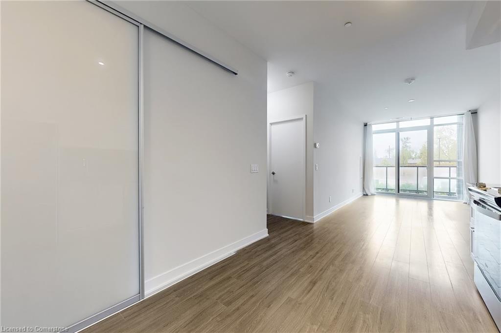 108-681 Yonge Street Property Photo 8