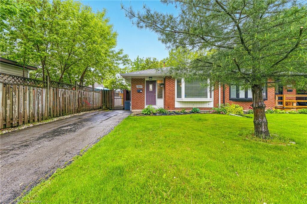 1344 Colonsay Drive Property Photo 3