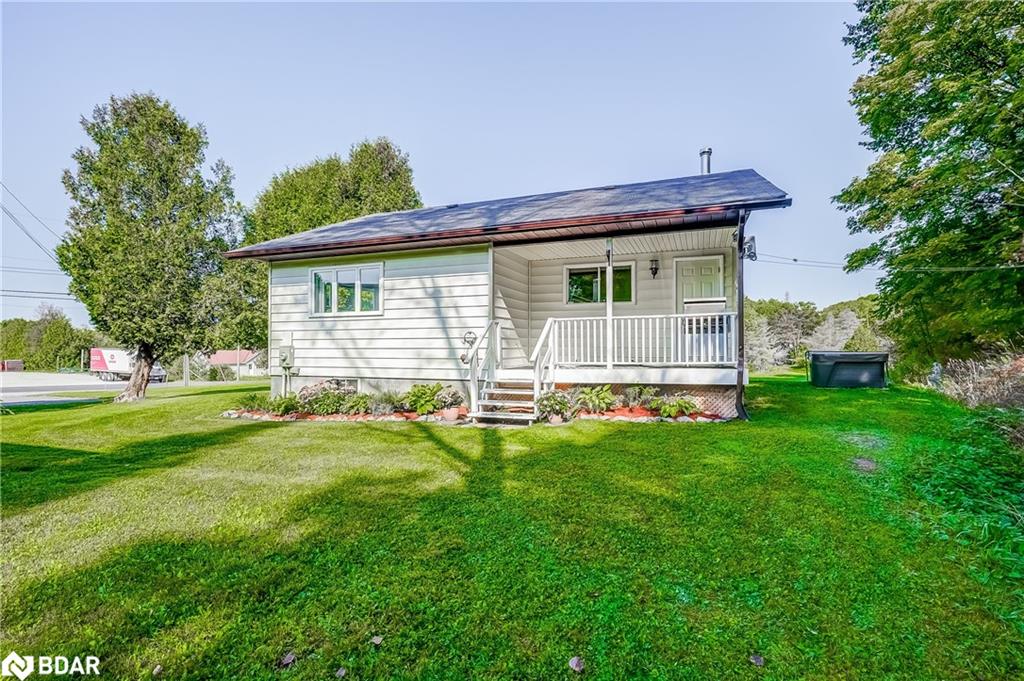 949 Raymond Road Property Photo 4
