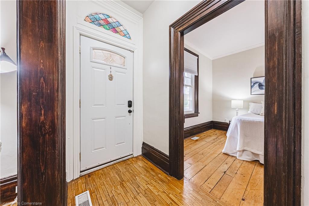 18 Duke Street Property Photo 2