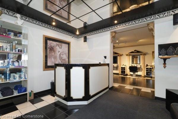 64 Francis Street N Property Photo 4