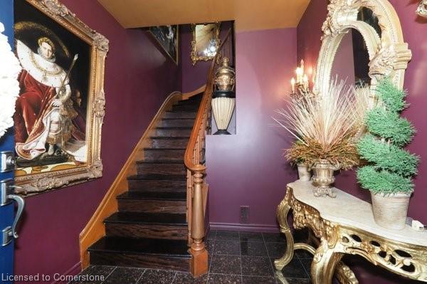 64 Francis Street N Property Photo 11