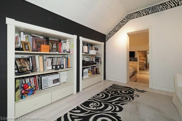 64 Francis Street N Property Photo 16