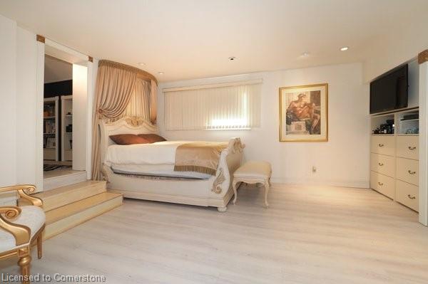 64 Francis Street N Property Photo 18