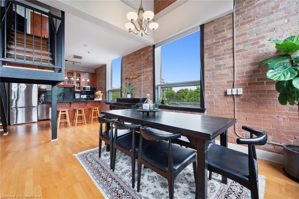 326-26 Ontario Street Property Photo 16