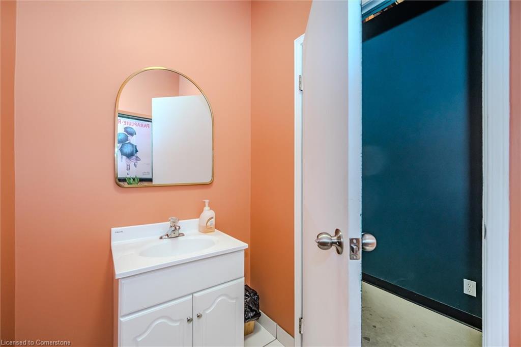 326-26 Ontario Street Property Photo 41