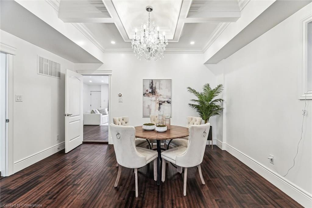 290 Bathurst Street Property Photo 13