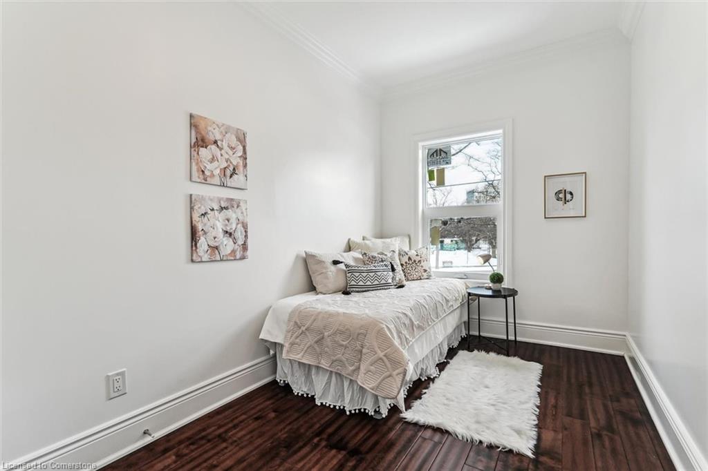 290 Bathurst Street Property Photo 22