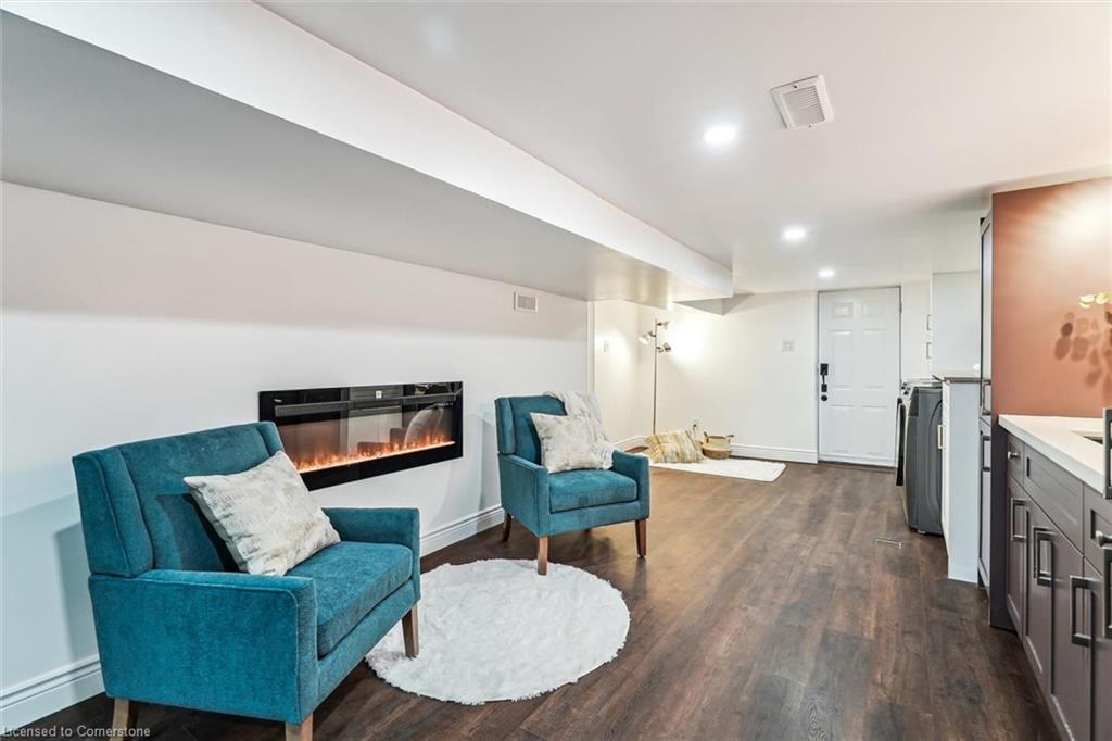 290 Bathurst Street Property Photo 28