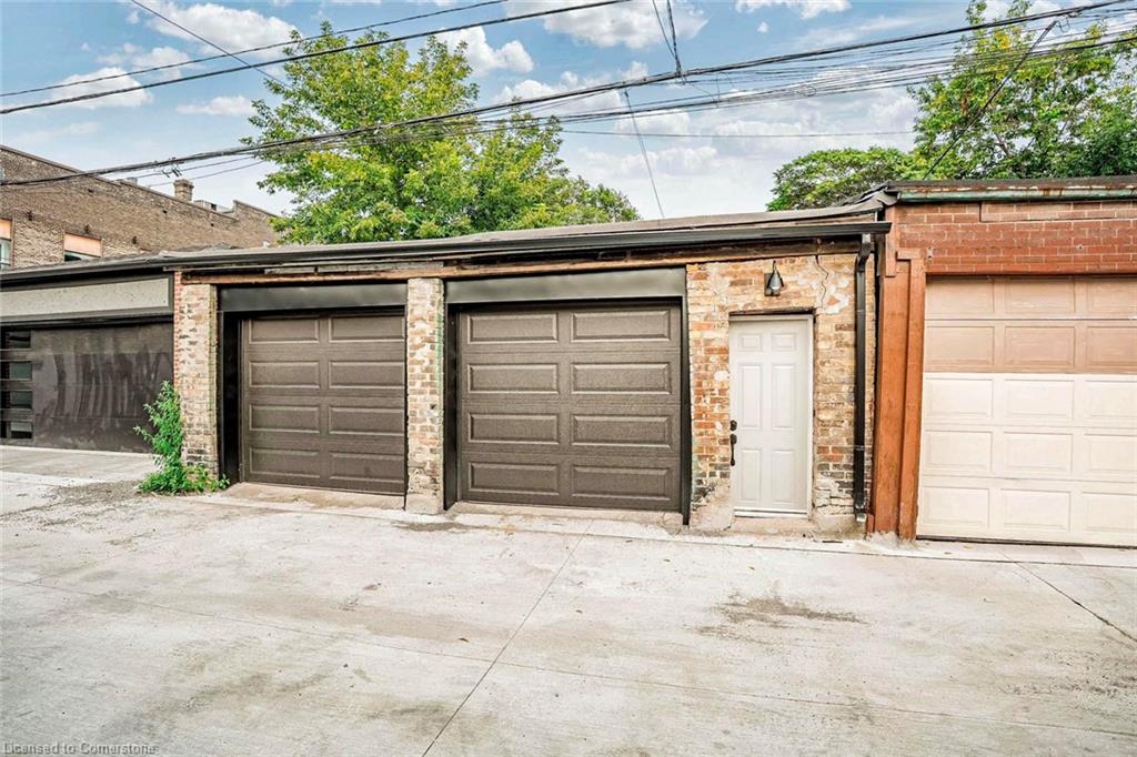 290 Bathurst Street Property Photo 38