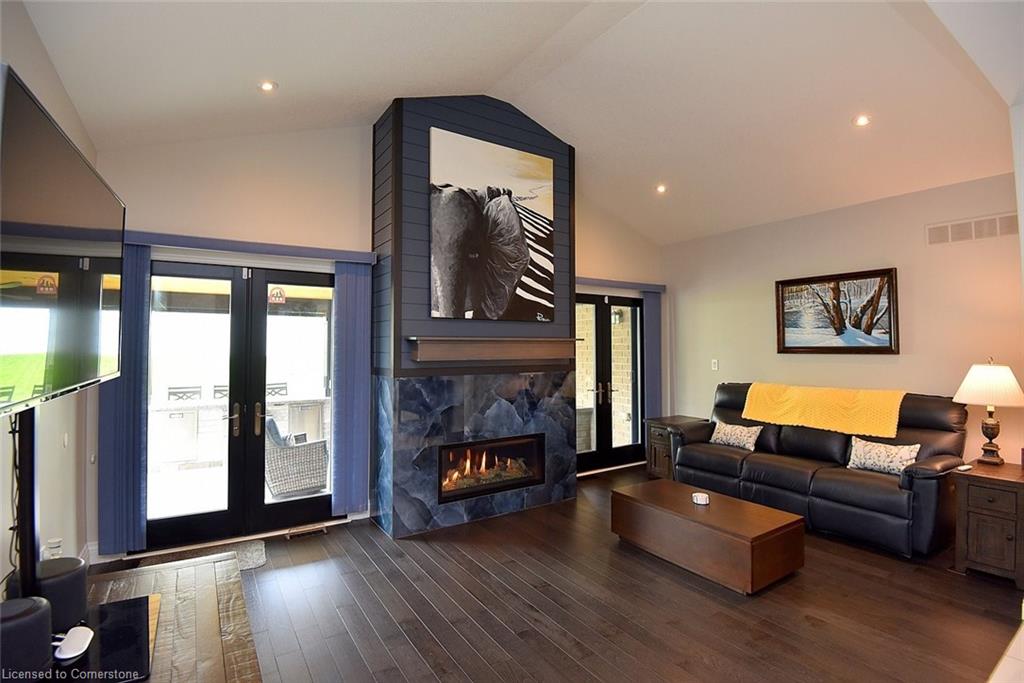 19 Dyment Court Property Photo 4