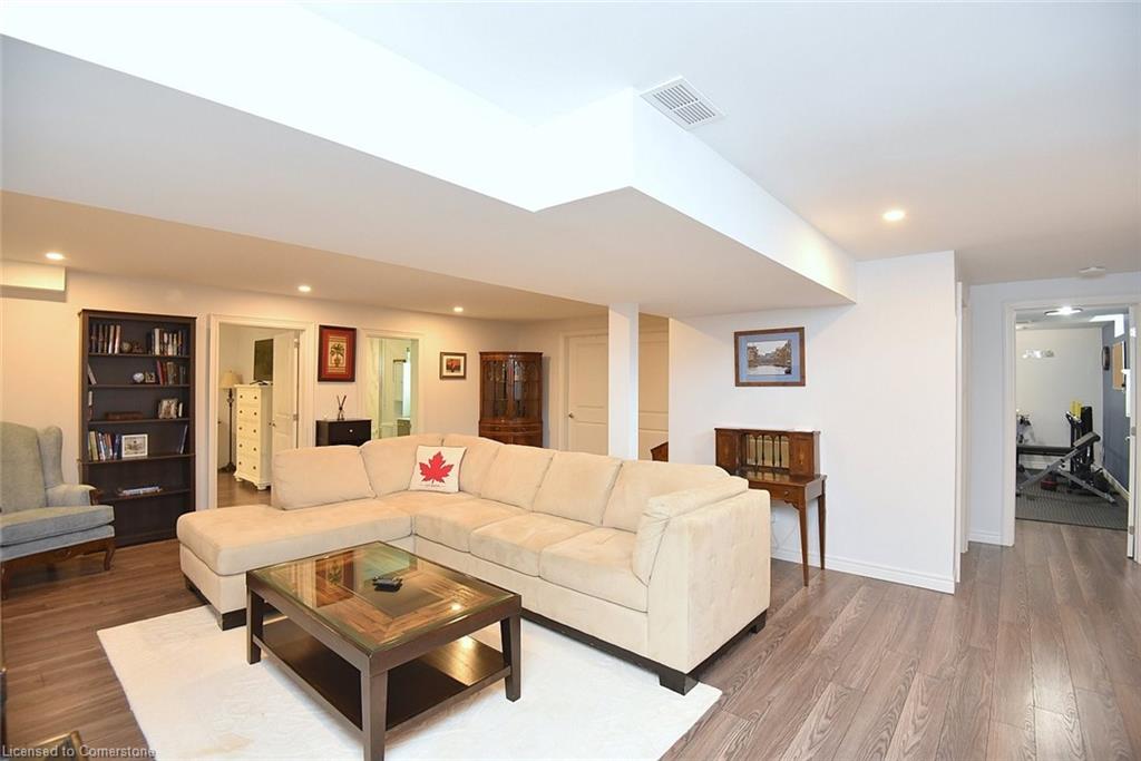 19 Dyment Court Property Photo 17