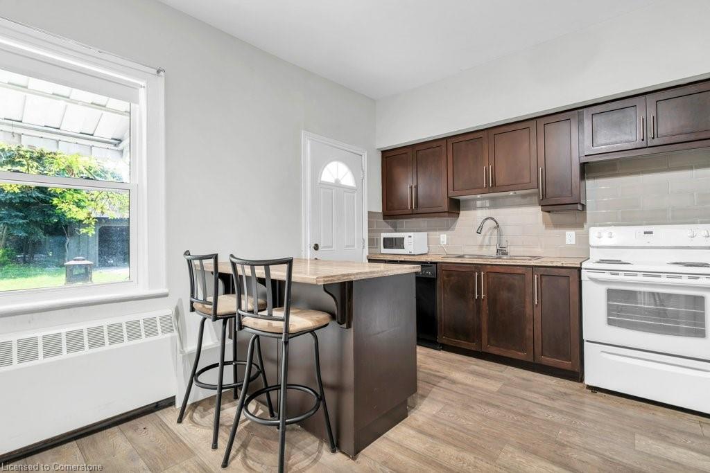 31 Bruce Street Property Photo 16