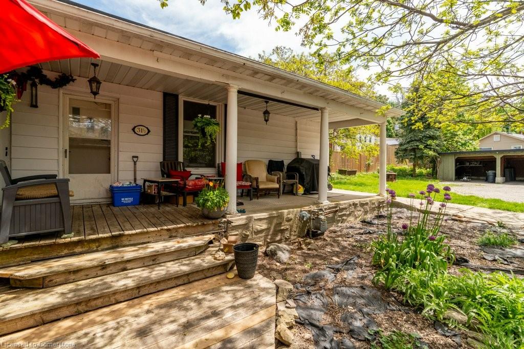 31 Bruce Street Property Photo 30