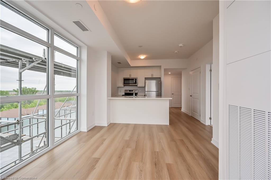 611-470 Dundas Street E Property Photo 3