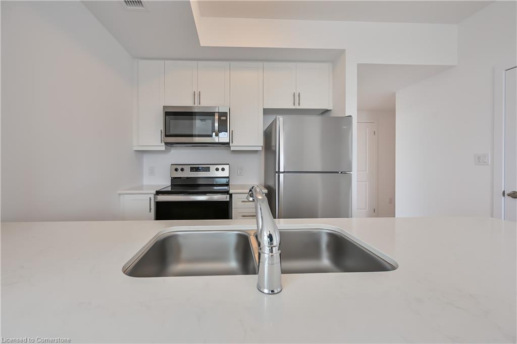 611-470 Dundas Street E Property Photo 5