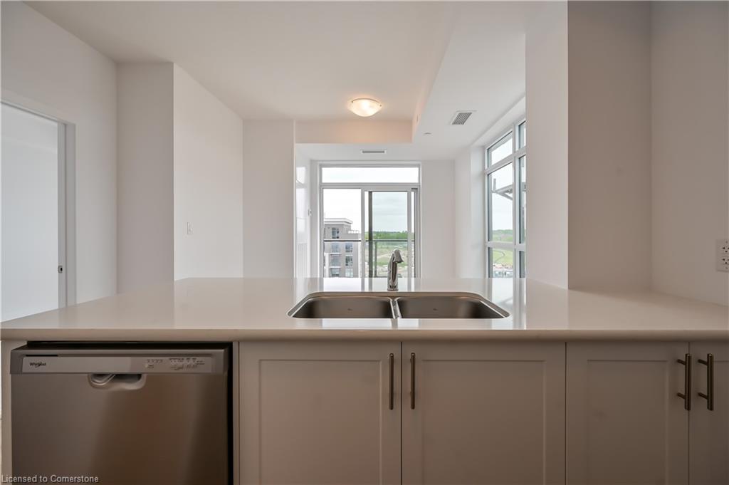 611-470 Dundas Street E Property Photo 7