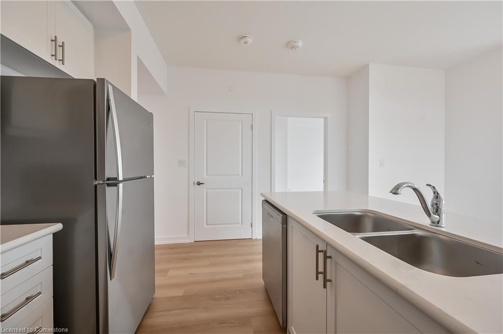 611-470 Dundas Street E Property Photo 8