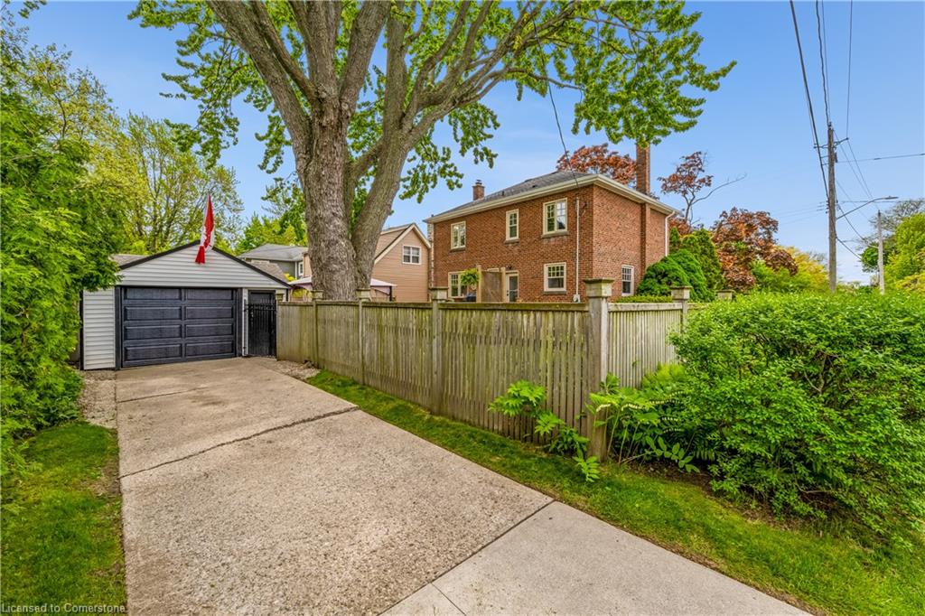 605 Emerald Street Property Photo 30