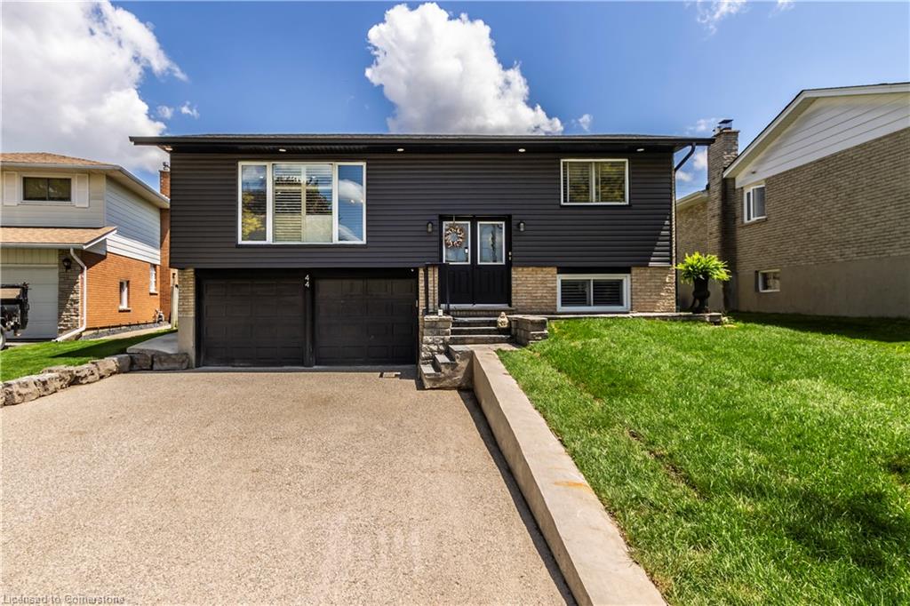 44 Oakhurst Crescent Property Photo 1