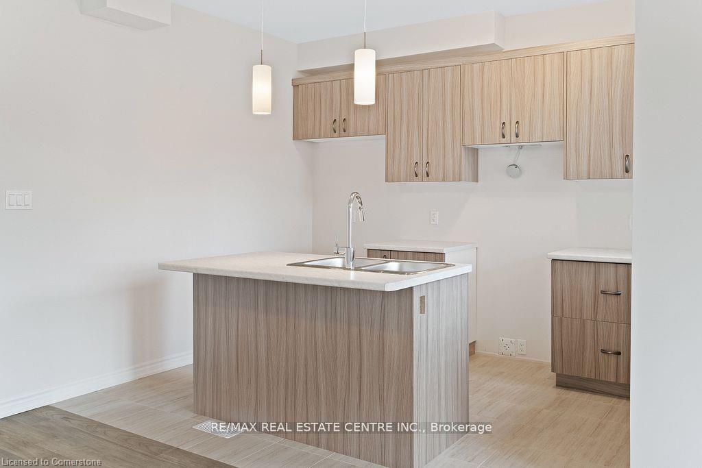 103 Mclaughlin Street Property Photo 8