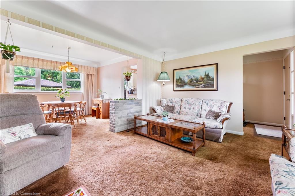 12 Carrington Court Property Photo 8