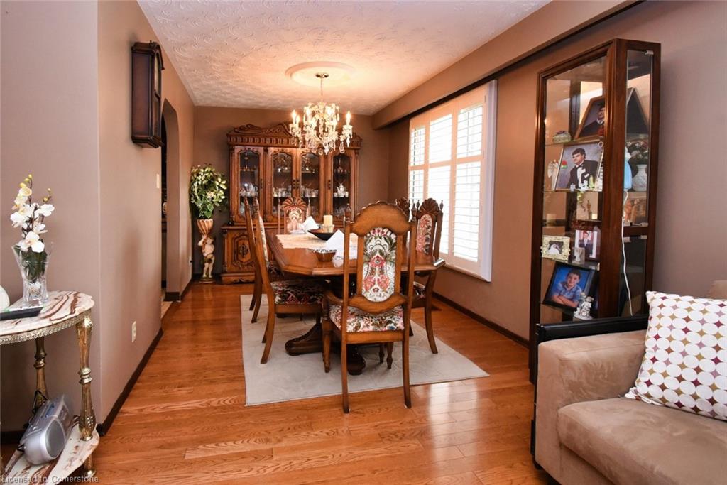 18 Villa Court Property Photo 8