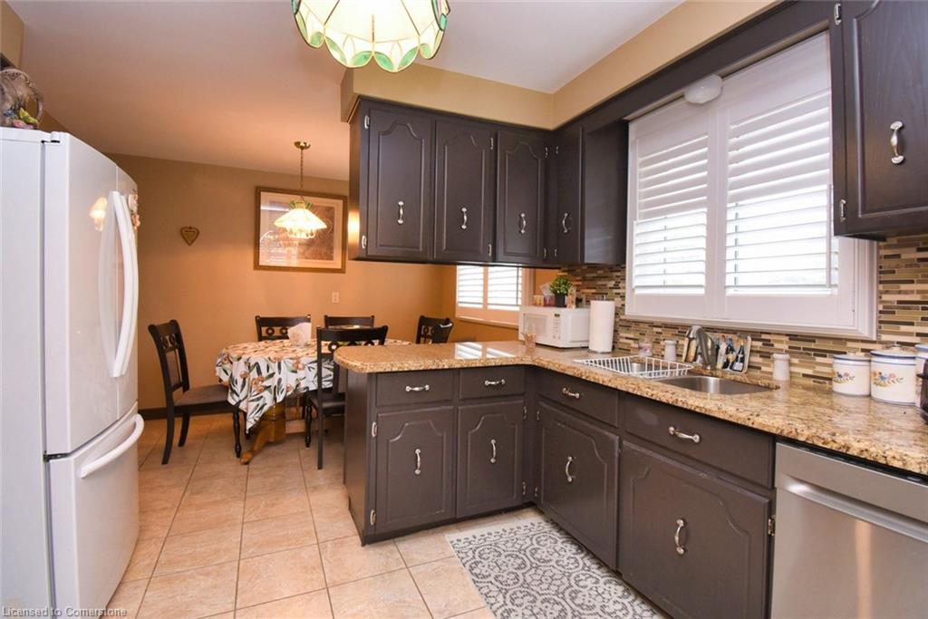 18 Villa Court Property Photo 12