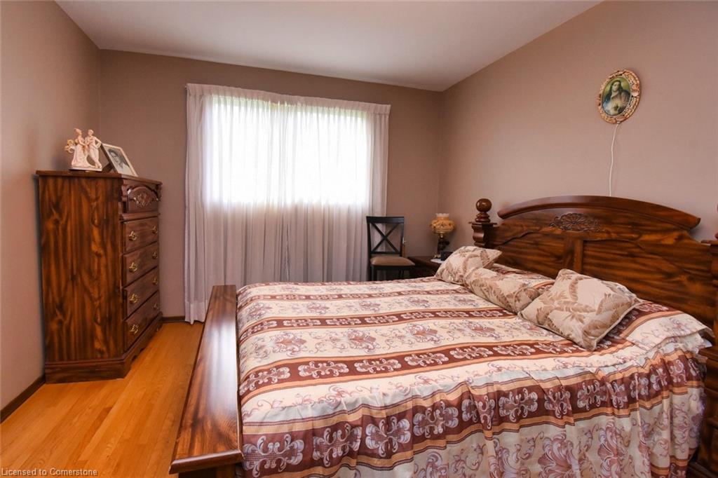 18 Villa Court Property Photo 17
