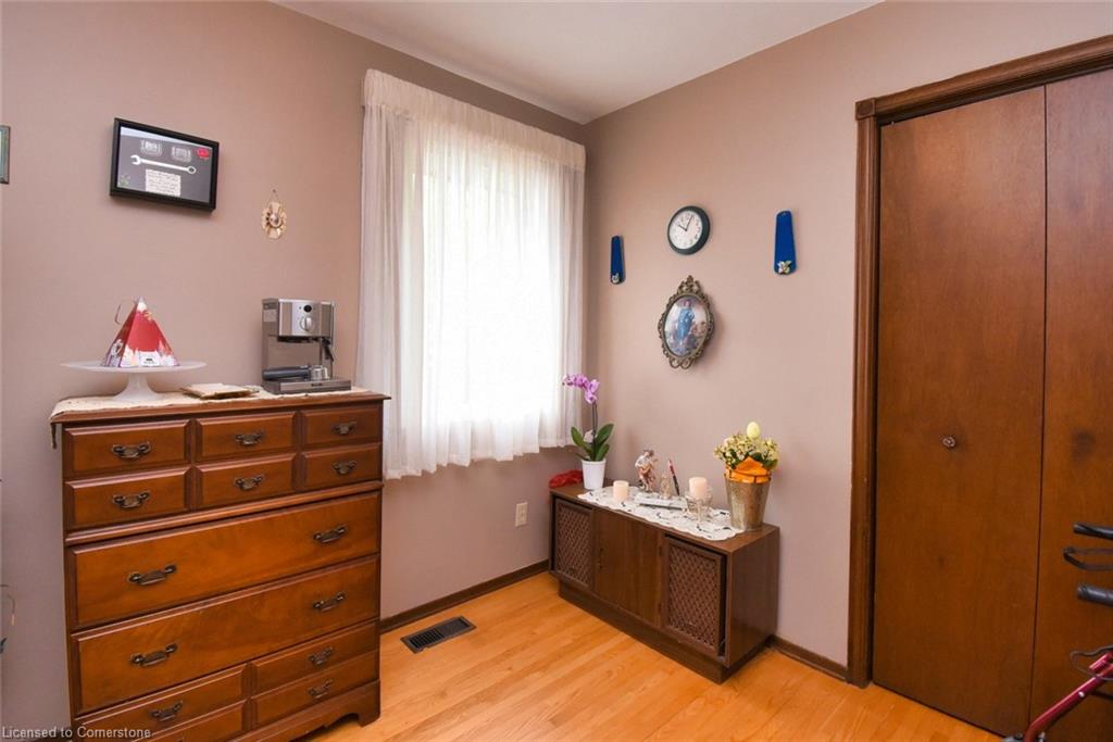 18 Villa Court Property Photo 19